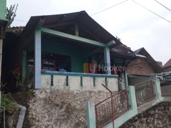 Jual Rumah Strategis Jalan Borobudur Raya Semarang Barat