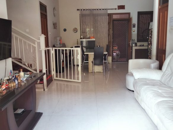 Rumah Jalan Anggrek Semarang Tengah