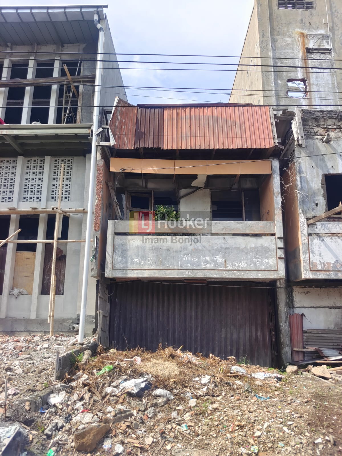 Ruko Strategis Tanah Mas Semarang Utara