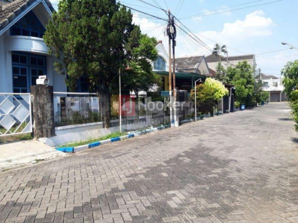 Rumah Jalan Plamongan Indah Semarang Timur