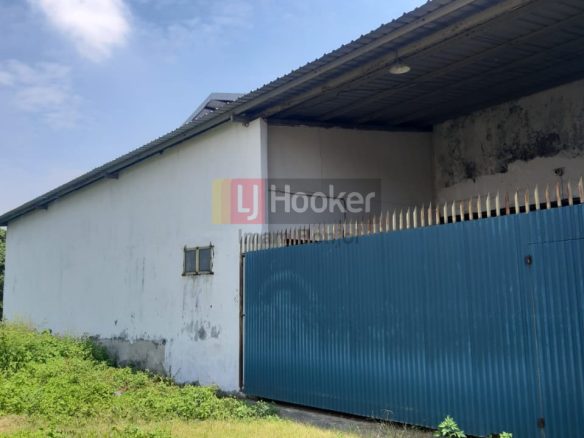 Pangkalan Truk Kaligawe Semarang Timur