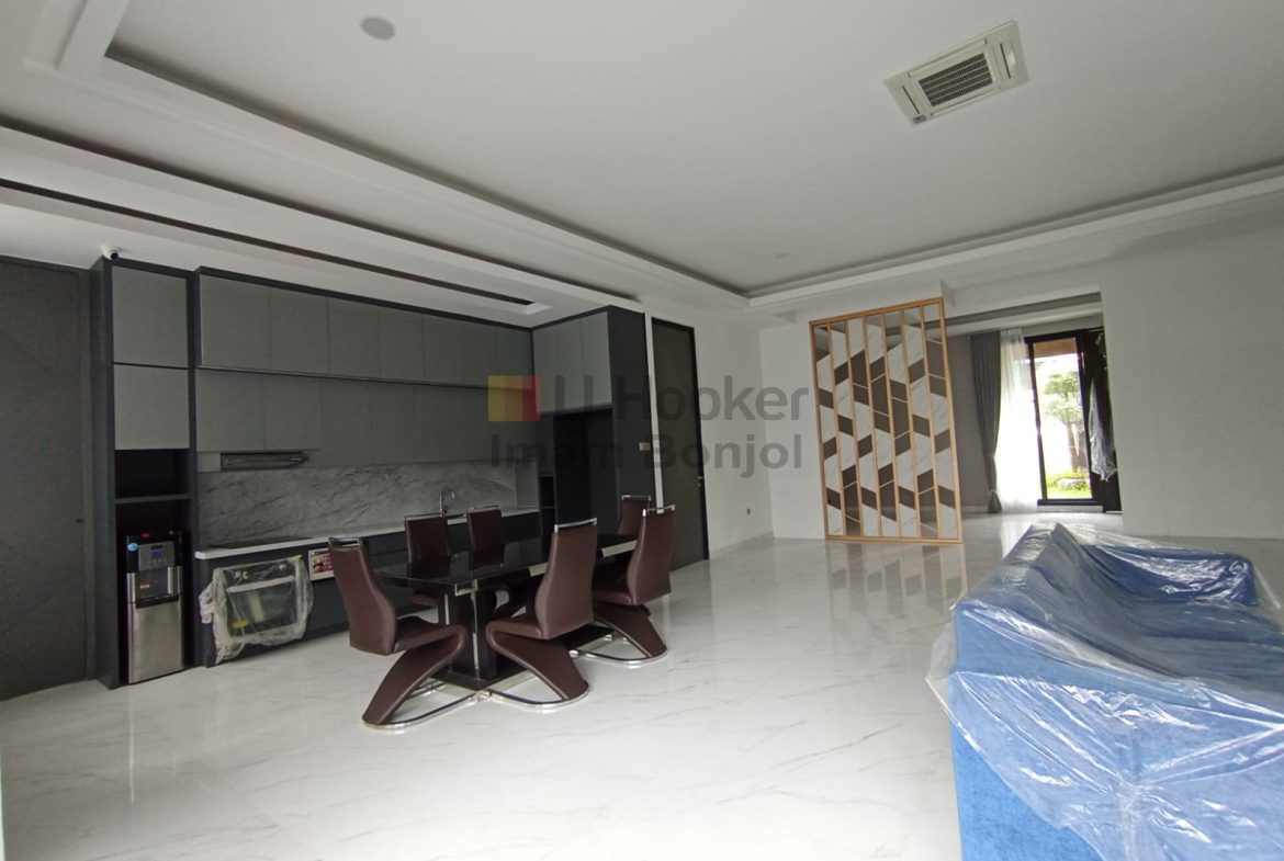 Sewa Rumah Candi Golf Semarang Selatan