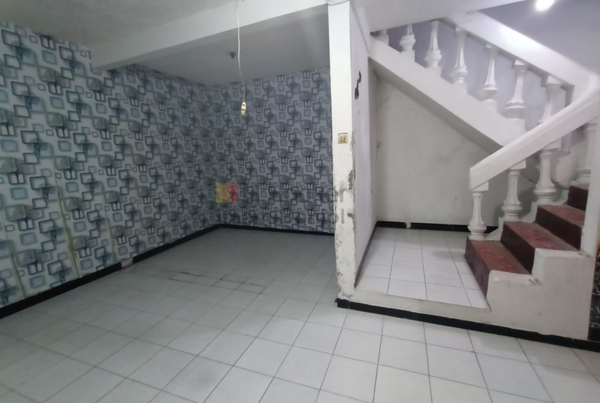 Jual Rumah Jalan Merbau Banyumanik Semarang Selatan