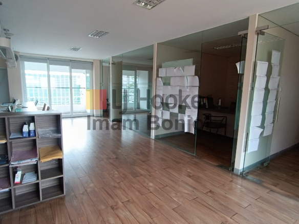 Jual Gedung Jalan Gajah Mada Semarang Tengah