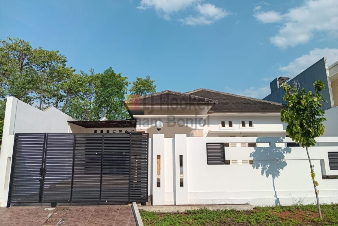 Jual Rumah Puri Arga Golf BSB Semarang