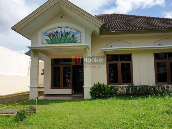 Sewa Rumah Graha Estetika Semarang Selatan