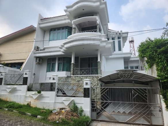 Sewa Rumah Permata Semeru Semarang Selatan