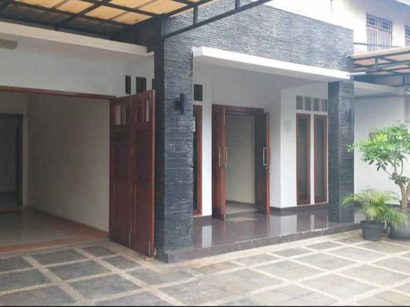 Sewa Rumah Jl. Pleburan Semarang Selatan