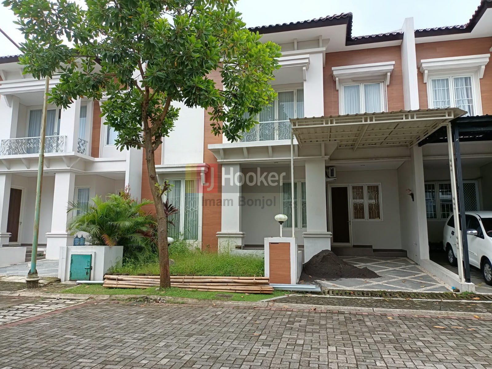 Sewa Rumah Grha Candi Golf Semarang Selatan